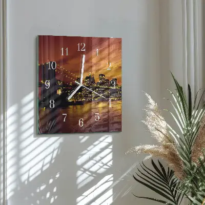Stakleni četvrtasti sat Horizontalni most