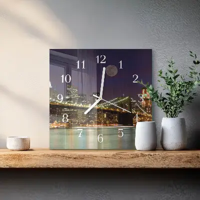 Stakleni četvrtasti sat Horizontalni most