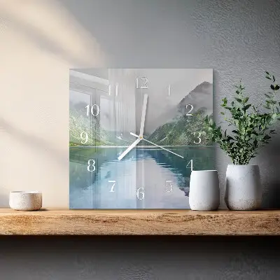 Stakleni četvrtasti sat Planinsko jezero