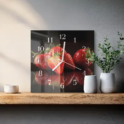 Stakleni četvrtasti sat Jagode
