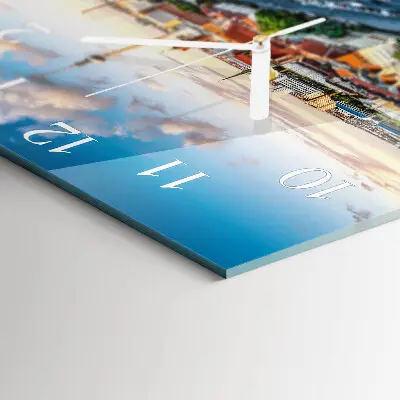 Stakleni četvrtasti sat Rijeka u gradu