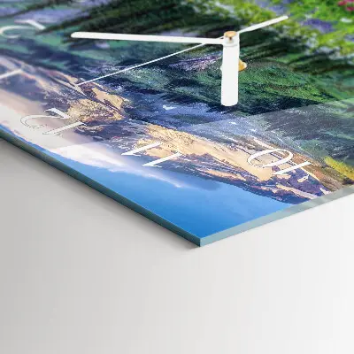 Stakleni četvrtasti sat Planinska livada