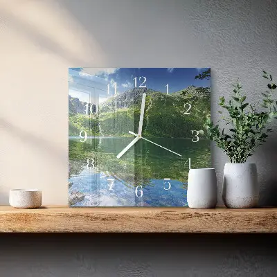 Stakleni četvrtasti sat Planinsko jezero