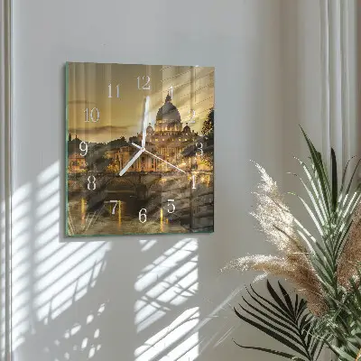 Stakleni četvrtasti sat Bazilika