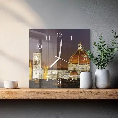 Stakleni četvrtasti sat Bazilika