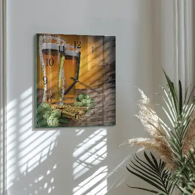 Kvadratni zidni sat Čaše piva
