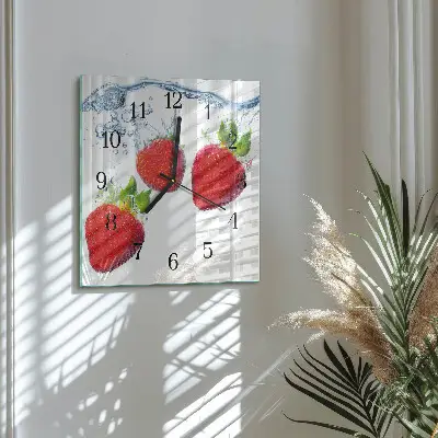 Kvadratni zidni sat Jagode