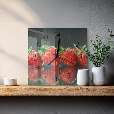 Kvadratni zidni sat Jagode