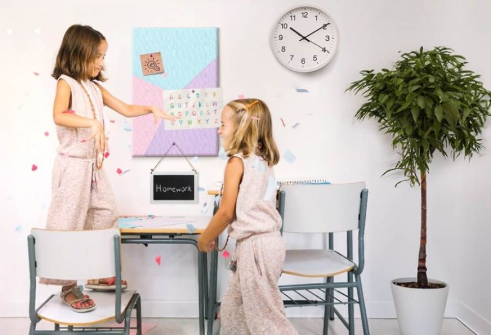 što objesiti iznad radnog stola