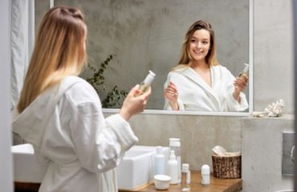 Koje ogledalo za kupaonicu? Praktični savjeti i inspiracija